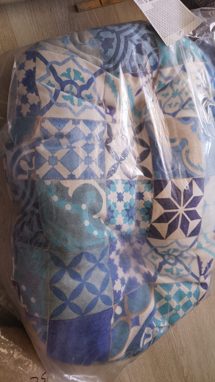 cuscino ovale per cani e gatti COLORE AZZURRO BIANCO 69X45 CM